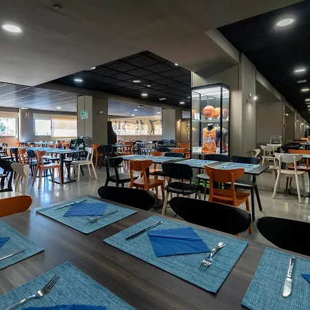 Magic Sports 4 酒店 奥罗佩萨德尔马